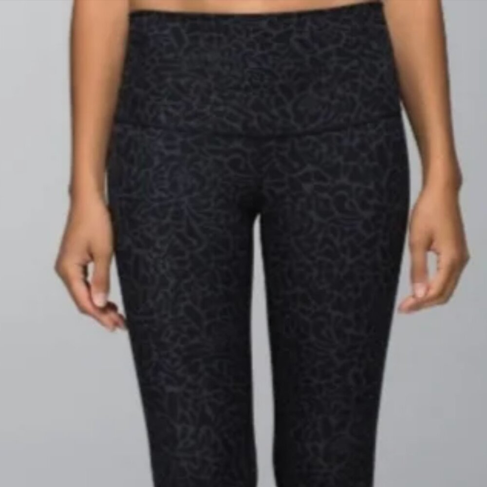 Lululemon Wunder Under Leggings sz 6 Full-On Luxtreme Roll Down Petal Camo Black - Picture 3 of 13